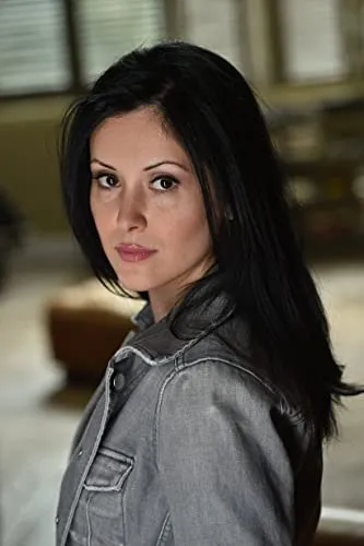 Amanda Lavassani
