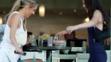 E7.Green Light Fight