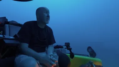 E4.Spies in the Deep