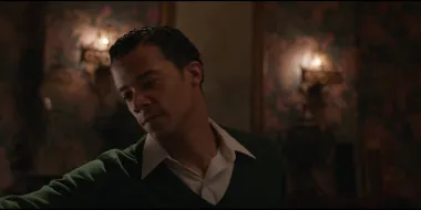 E7.The Thing Lay Still