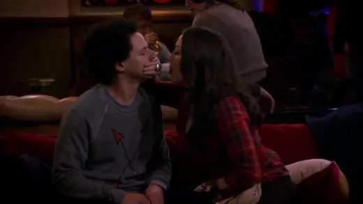 E12.And The French Kiss