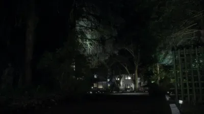 E16