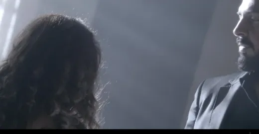 E8