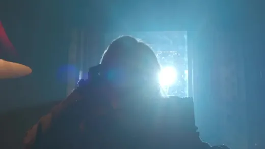 E129