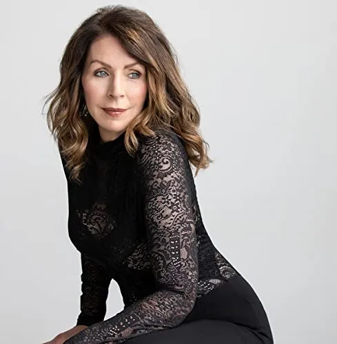 Suzanne Cyr
