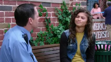 E18.Twin It to Win It