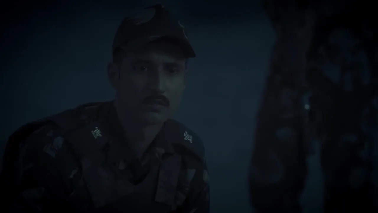 E8