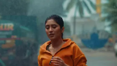 E44