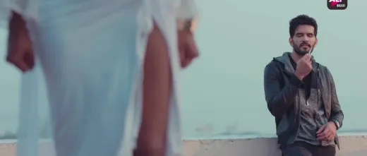 E4