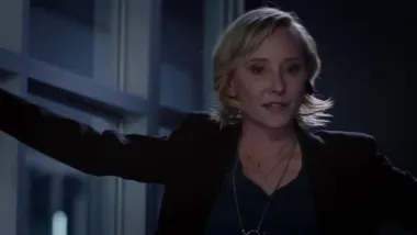 E10.Desperate Measures