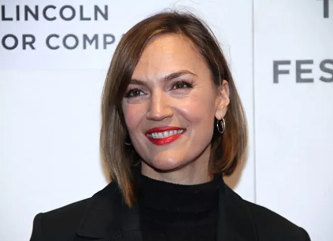 Lesley Fera