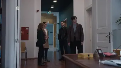 E6.The Secrets She Knows