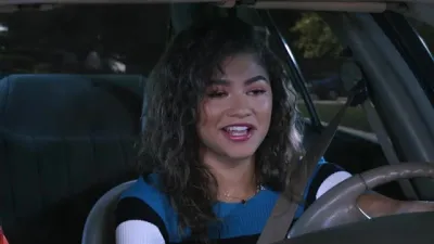 E19.Cassandra Undercover