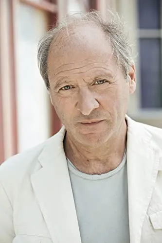 Robert Dornhelm