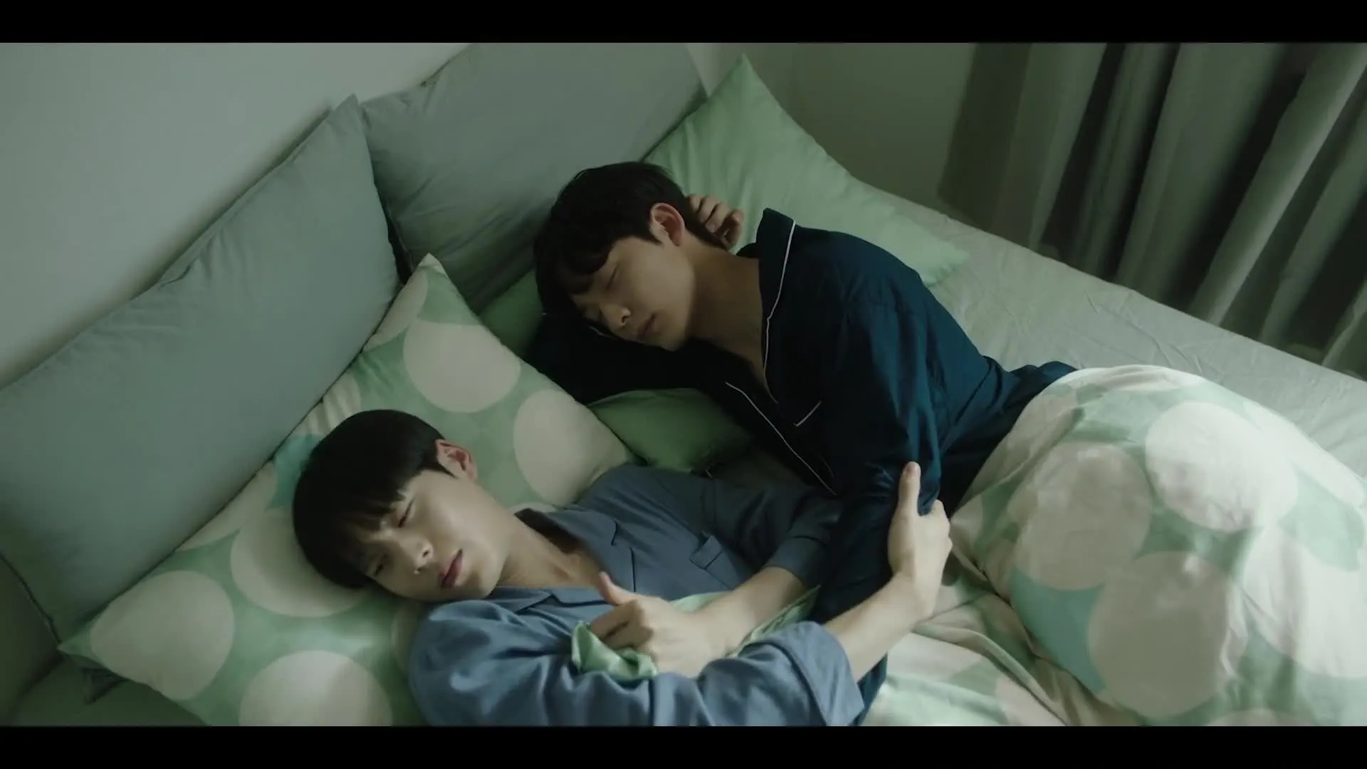 E8.Happy Merry Ending?