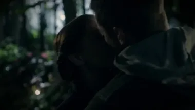 E8.Love Is a Battlefield