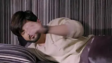 E38