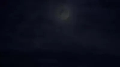 E884
