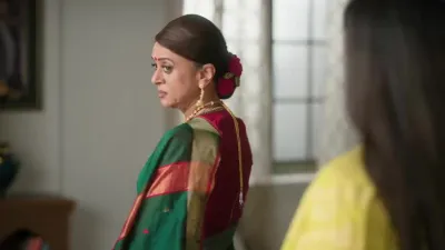E89