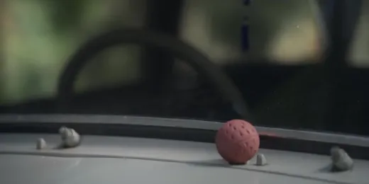 E3
