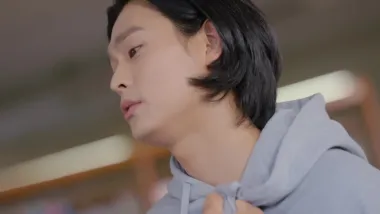 E6.A Shoulder to Cry On