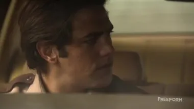 E10.She Talks to Angels